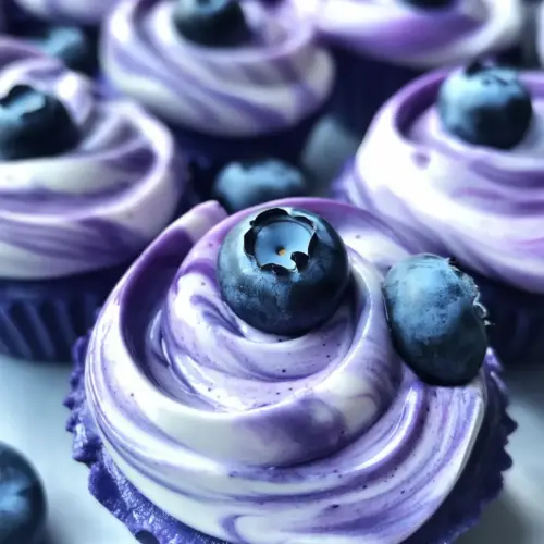 Blaubeer-Swirl-Joghurt-Bissen