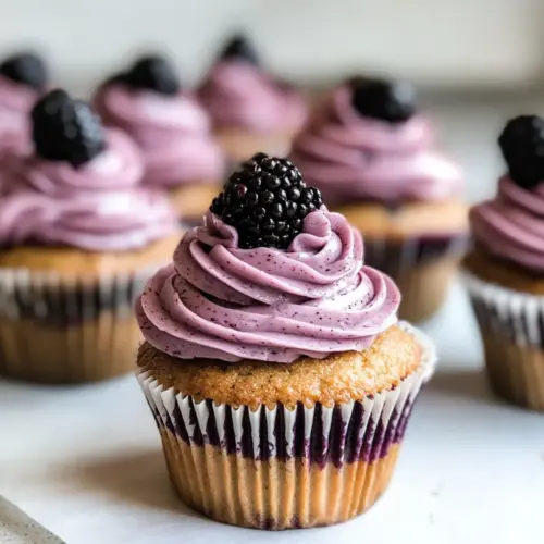 Geröstete Brombeer-Earl-Grey-Cupcakes